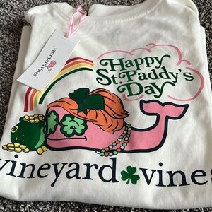 Vineyard Vines St. Paddy's Day Graphic Tee - cream color tee with graphic. New